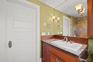 604 W Kinnear Pl, Seattle, WA 98119 - Photo 26