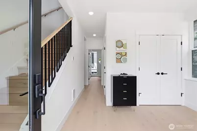 2019 Minor Avenue E, Seattle, WA 98102 - Photo 4