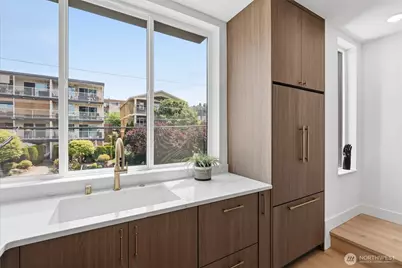 2019 Minor Avenue E, Seattle, WA 98102 - Photo 16