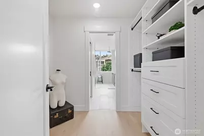 2017 Minor Avenue E, Seattle, WA 98102 - Photo 18