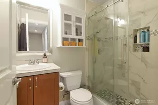19333 Damson Rd, Lynnwood, WA 98036 - Photo 20