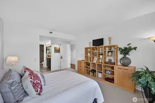1301 Spring St, Seattle, WA 98104 - Photo 14