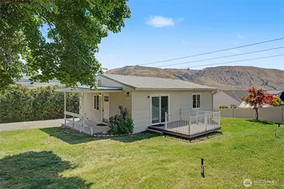 860 S Nancy Avenue, East Wenatchee, WA 98802 - Photo 1