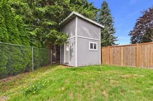 732 Natalie Pl, Enumclaw, WA 98022 - Photo 16