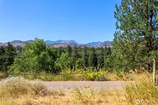 618 Filer Ave, Winthrop, WA 98862 - Photo 2