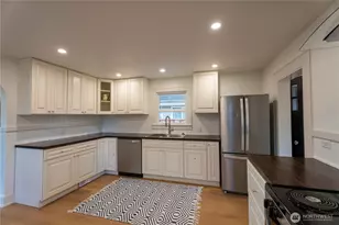 1024 H St, Centralia, WA 98531 - Photo 8