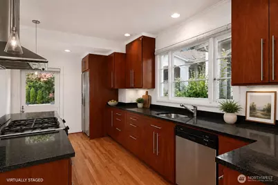 8319 NE Juanita Drive, Kirkland, WA 98034 - Photo 10
