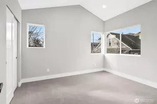 503 NE 42nd St, Seattle, WA 98105 - Photo 12