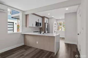 503 NE 42nd St, Seattle, WA 98105 - Photo 10