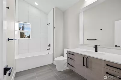 503 NE 42nd Street, Seattle, WA 98105 - Photo 14
