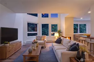 3423 W Government Way, Seattle, WA 98199 - Photo 1
