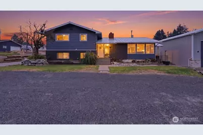 17 Hillcrest Avenue, Electric City, WA 99123 - Photo 1