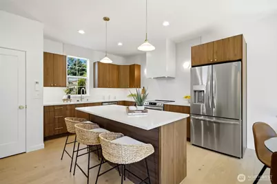 5948 18 Avenue SW #2, Seattle, WA 98106 - Photo 12