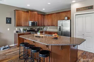 1009 29th St NW, Puyallup, WA 98371 - Photo 12