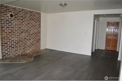 9803 Rainier Avenue S #Lower, Seattle, WA 98118 - Photo 2