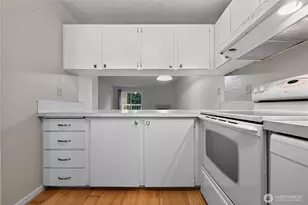 14527 NE 40th St, Bellevue, WA 98007 - Photo 18