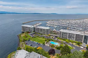 6533 Seaview Ave NW, Seattle, WA 98117 - Photo 36