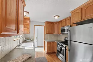 11617 7th Ave SW, Seattle, WA 98146 - Photo 14