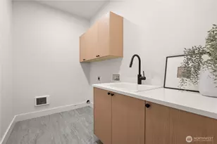 9909 NE 200th St, Bothell, WA 98011 - Photo 32