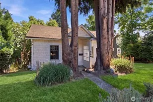 7730 17th Ave NE, Seattle, WA 98115 - Photo 2