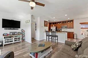 102 N Diamond St, Centralia, WA 98531 - Photo 6