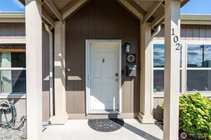 102 N Diamond St, Centralia, WA 98531 - Photo 2
