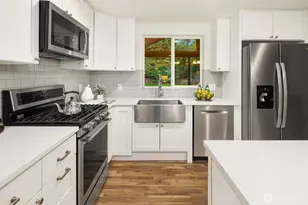 2205 NE 28th St, Renton, WA 98056 - Photo 14