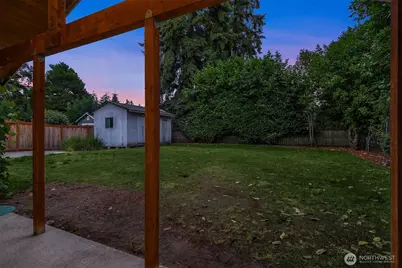 2205 NE 28th Street, Renton, WA 98056 - Photo 26