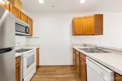 15815 Admiralty Way #C4, Lynnwood, WA 98087 - Photo 10