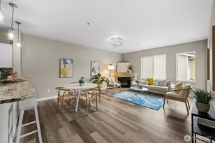 14915 38th Dr SE, Bothell, WA 98012 - Photo 2