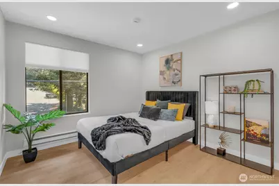 11701 100th Avenue NE #5, Kirkland, WA 98034 - Photo 2