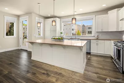 1315 139 Place SW, Lynnwood, WA 98087 - Photo 2