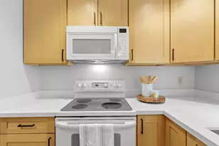 1400 Taylor Ave N, Seattle, WA 98109 - Photo 8