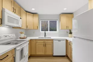1400 Taylor Ave N, Seattle, WA 98109 - Photo 6