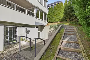 1400 Taylor Ave N, Seattle, WA 98109 - Photo 34