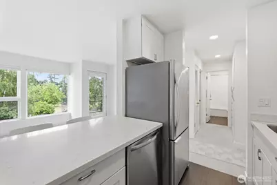 6201 Lake Washington Blvd NE #307, Kirkland, WA 98033 - Photo 14