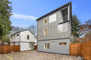 806 C S Rose St, Seattle, WA 98108 - Photo 2