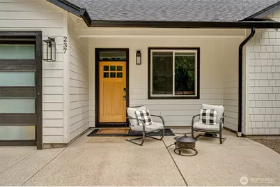237 Piedmont Place, Kelso, WA 98626 - Photo 2