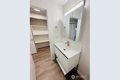 11211 NE 68th Street #2, Kirkland, WA 98033 - Photo 14