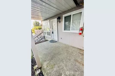 11211 NE 68th Street #2, Kirkland, WA 98033 - Photo 2