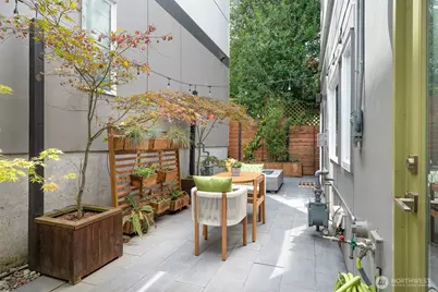 830 B 16th Ave, Seattle, WA 98122 - Photo 16