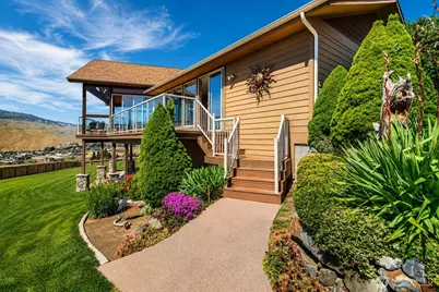 101 Mountain Brook Lane E, Wenatchee, WA 98801 - Photo 6