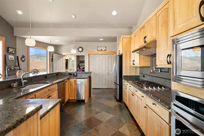 101 Mountain Brook Lane E, Wenatchee, WA 98801 - Photo 12