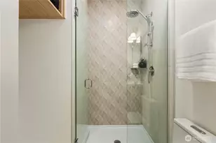 2328 B Franklin Ave E, Seattle, WA 98102 - Photo 14