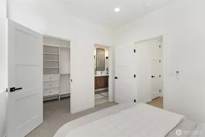 2328 B Franklin Avenue E, Seattle, WA 98102 - Photo 34