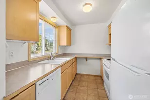 1320 Wildflower Way, Sedro Woolley, WA 98284 - Photo 6