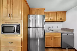 415 N State St, Bellingham, WA 98225 - Photo 24