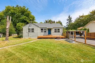 307 4th St, Steilacoom, WA 98388 - Photo 1