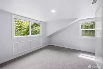 11331 E Riverside Drive, Bothell, WA 98011 - Photo 16