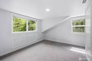 11331 E Riverside Dr, Bothell, WA 98011 - Photo 16